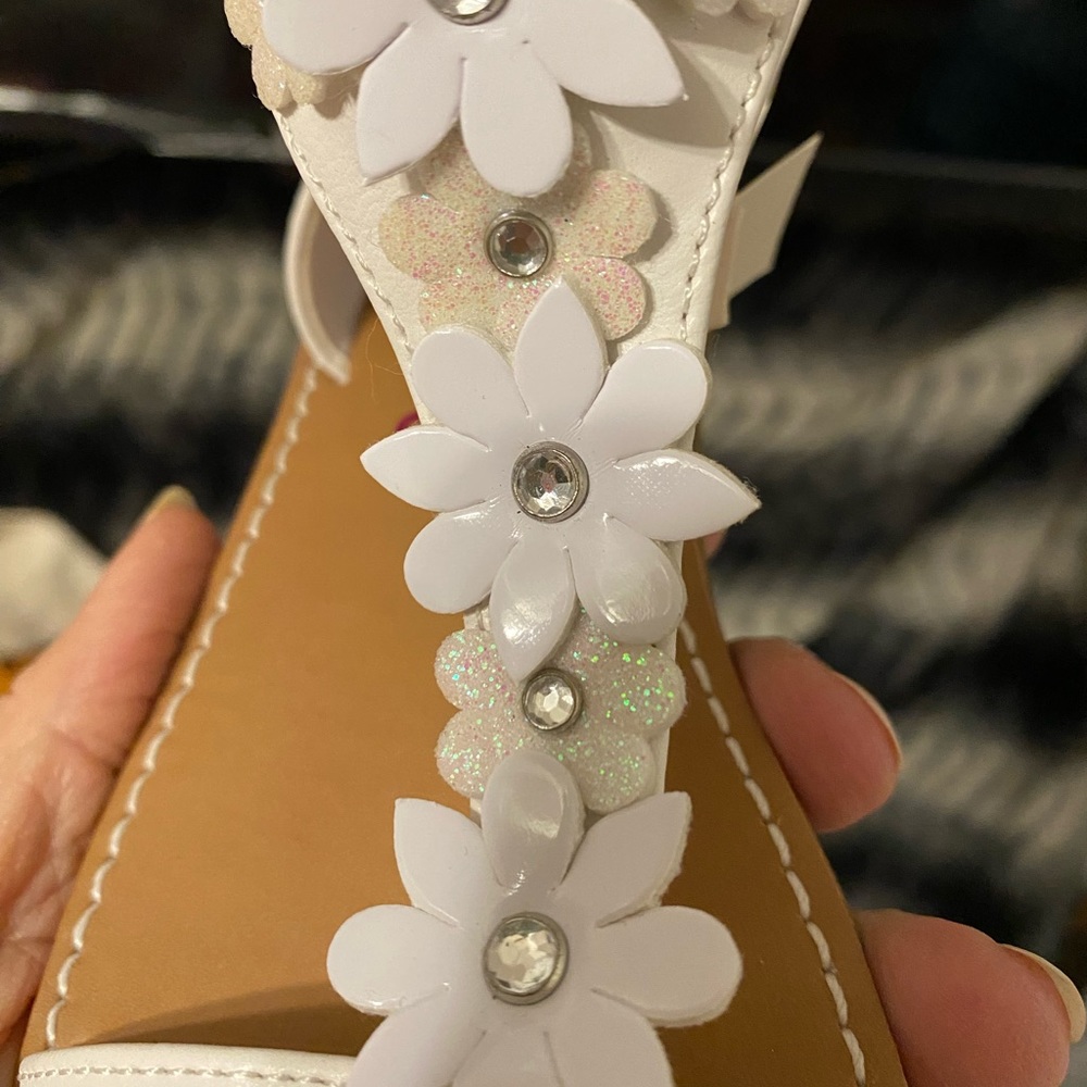 Belladia Girls Sandals Size 12 New in Box Beautiful - Picture 6 of 7